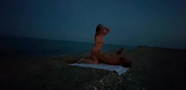  My public fucking on the beach and creampie